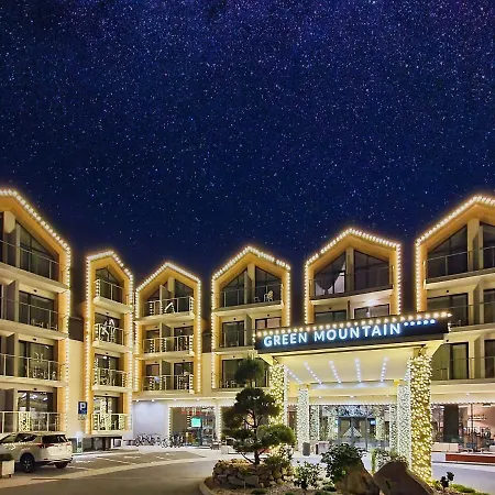 Szálloda Mountain 5* 5*