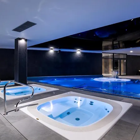 Отель Mountain 5*